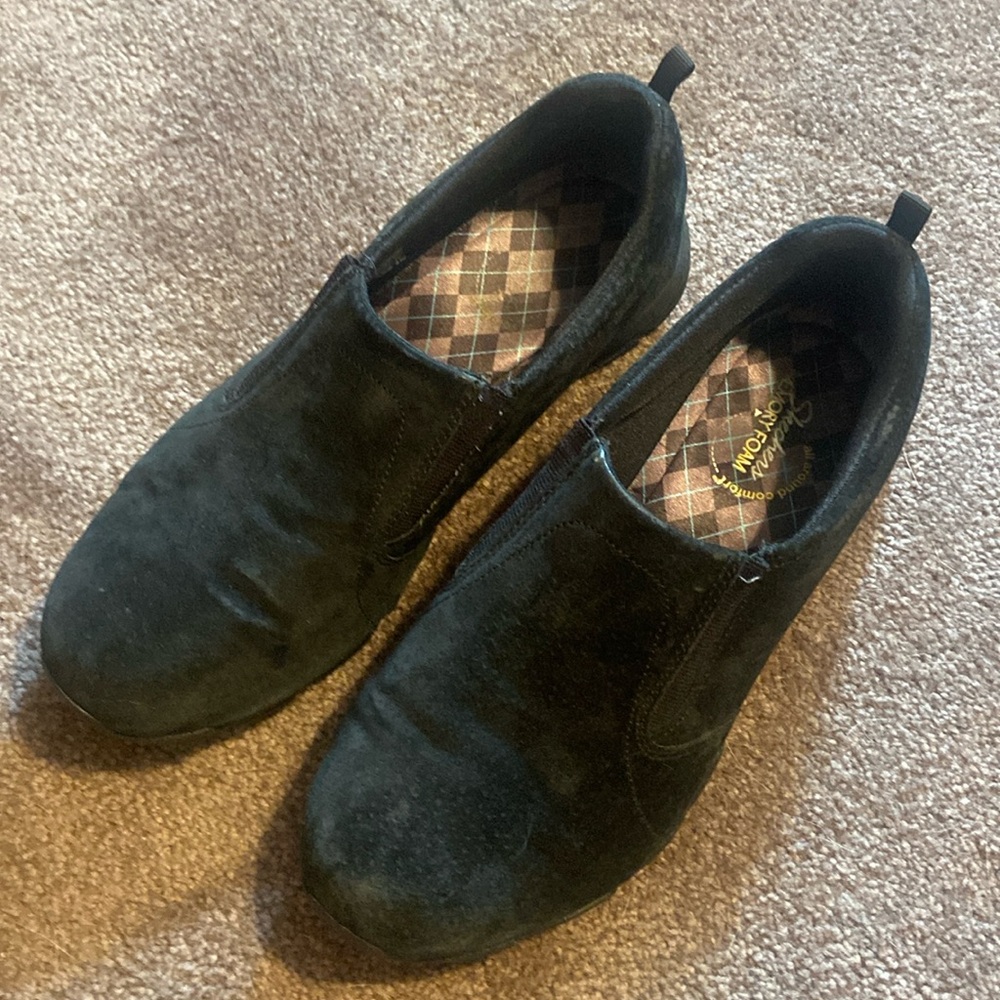 Skechers Memory Foam Slip On Loafers Black Suede Women’s  Size 10 Flats Shoes